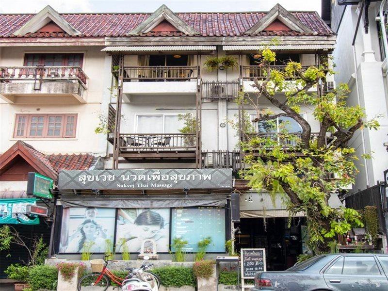 Oyo 391 Pat'S Klangviang Guesthouse Chiang Mai Exterior photo